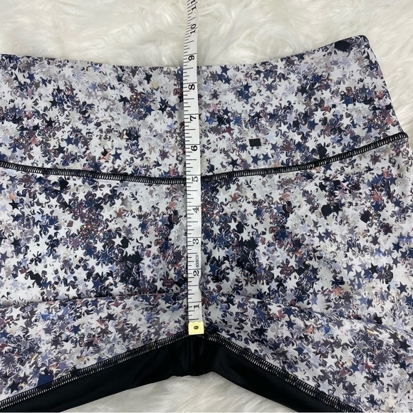 VICTORIA Secret Sport Knockout Tights Star Pattern With Mesh Panels Size Medium - Picture 6 of 7